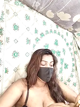 Snapshot of monekhan123 chatting on February 16, 8:22 pm monekhan123 online show from February 16, 8:22 pm