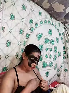 Snapshot of monekhan123 chatting on February 25, 9:13 pm monekhan123 online show from February 25, 9:13 pm