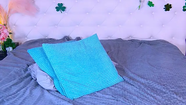 Snapshot of just_gay_ chatting on March 19, 8:11 pm just gay online show from March 19, 8:11 pm