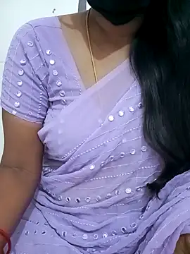 Snapshot of Tamil_Meera12 chatting on February 8, 4:47 pm Tamil Meera12 online show from February 8, 4:47 pm