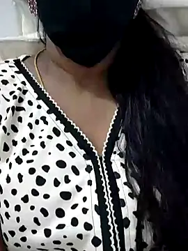 Snapshot of Tamil_Meera12 chatting on March 21, 3:44 am Tamil Meera12 online show from March 21, 3:44 am