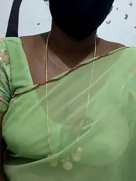 Snapshot of Tamil_Meera12 chatting on September 11, 6:35 am Tamil Meera12 online show from September 11, 6:35 am