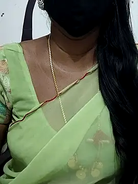 Snapshot of Tamil_Meera12 chatting on September 11, 6:41 pm Tamil Meera12 online show from September 11, 6:41 pm
