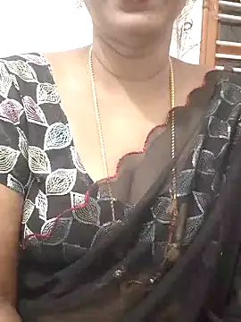 Snapshot of Tamil_Meera12 chatting on October 1, 6:19 am Tamil Meera12 online show from October 1, 6:19 am