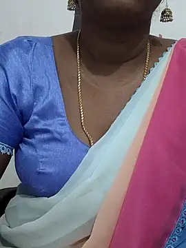 Snapshot of Tamil_Meera12 chatting on October 3, 6:43 am Tamil Meera12 online show from October 3, 6:43 am