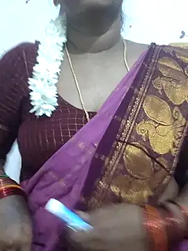 Snapshot of Tamil_Meera12 chatting on October 5, 6:45 am Tamil Meera12 online show from October 5, 6:45 am