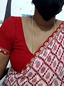 Snapshot of Tamil_Meera12 chatting on October 13, 6:02 am Tamil Meera12 online show from October 13, 6:02 am