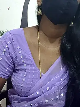 Snapshot of Tamil_Meera12 chatting on October 14, 6:36 am Tamil Meera12 online show from October 14, 6:36 am