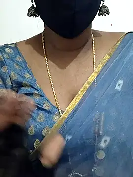 Snapshot of Tamil_Meera12 chatting on October 18, 6:48 am Tamil Meera12 online show from October 18, 6:48 am