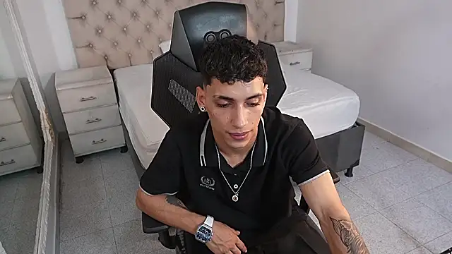 JhoanLeandro online show from February 10, 6:28 am