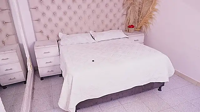 JhoanLeandro online show from June 23, 6:44 am