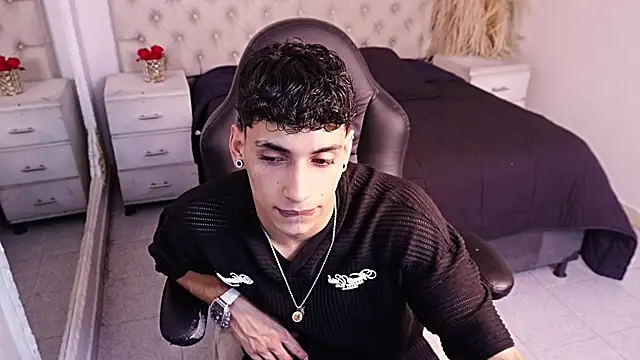 JhoanLeandro online show from July 6, 6:21 am