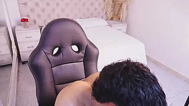 JhoanLeandro online show from August 2, 6:34 am