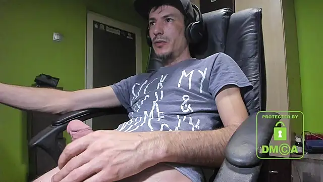 BigCumShoot online show from March 2, 4:50 am