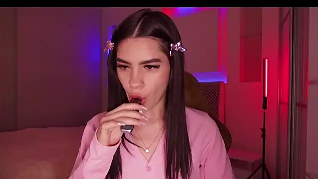  BbFreya online show from February 3, 5:35 pm