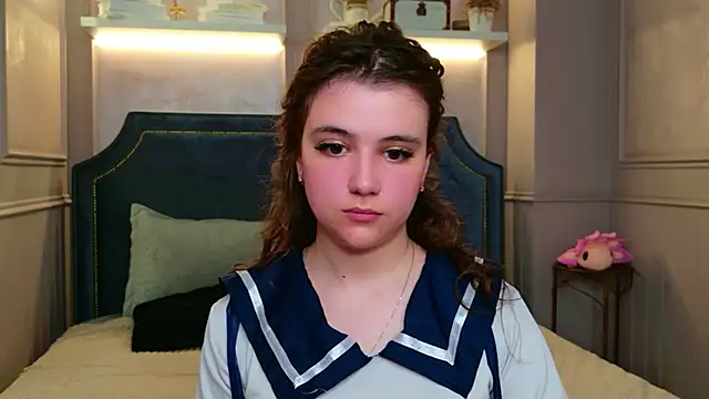 Snapshot of Pauline_Heaven chatting on May 19, 5:36 am Pauline Heaven online show from May 19, 5:36 am