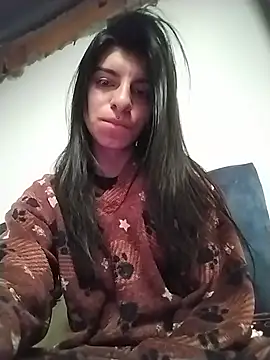 Snapshot of Ariell_Kieran chatting on August 3, 9:51 pm Ariell Kieran online show from August 3, 9:51 pm