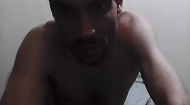 Snapshot of beatle666 chatting on February 17, 5:04 am beatle666 online show from February 17, 5:04 am