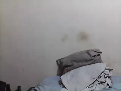 Snapshot of beatle666 chatting on March 5, 5:29 am beatle666 online show from March 5, 5:29 am