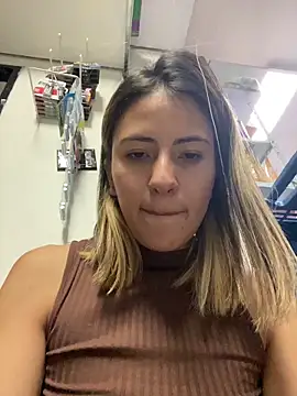 Andrea18 blonde online show from February 18, 12:06 am