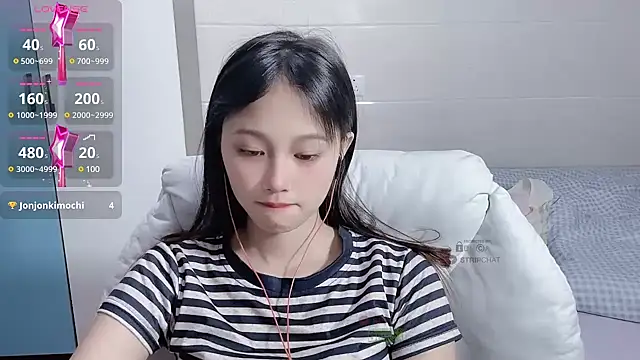 xunian71O online show from February 22, 1:33 am