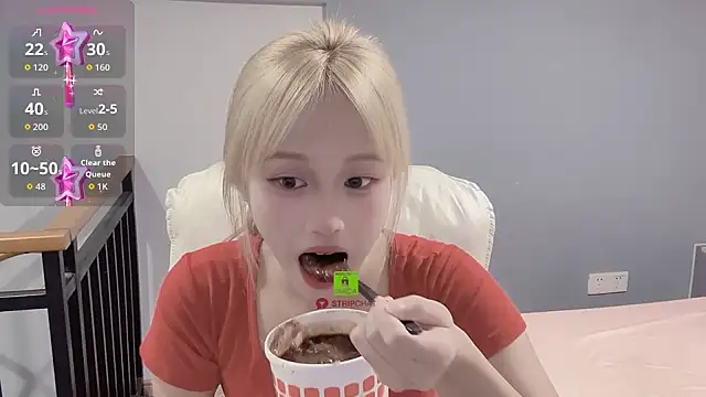 xunian71O online show from October 1, 9:32 pm