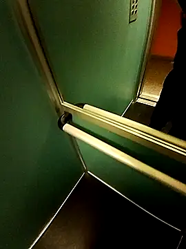 Snapshot of dominationmybigdick chatting on November 4, 10:20 pm dominationmybigdick online show from November 4, 10:20 pm