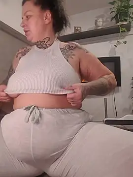 CannabisQueenn online show from November 21, 9:08 am