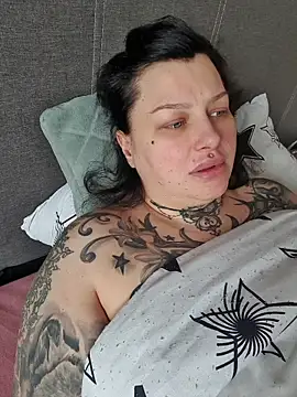 CannabisQueenn online show from March 19, 9:02 am