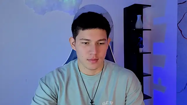 JamesCr  online show from May 21, 12:34 pm