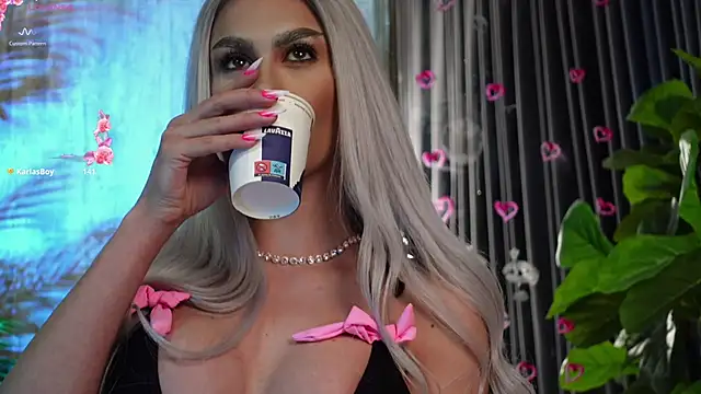 KarlaBart online show from November 5, 8:09 pm