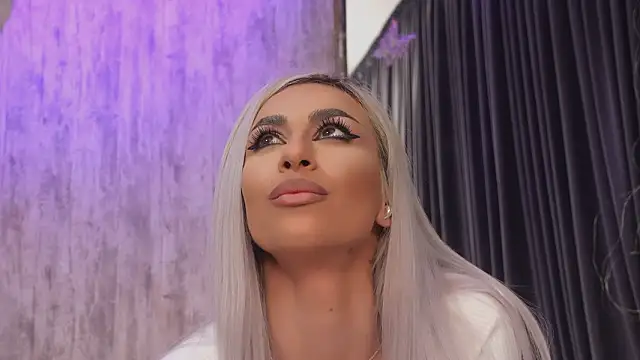 KarlaBart online show from February 8, 8:12 pm