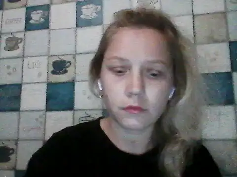 Snapshot of Anna_wey chatting on June 23, 7:12 pm Anna wey online show from June 23, 7:12 pm