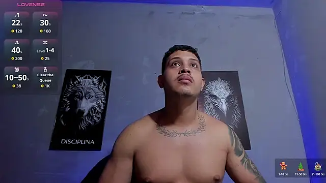 Snapshot of JohanSmith chatting on February 7, 9:40 pm JohanSmith online show from February 7, 9:40 pm