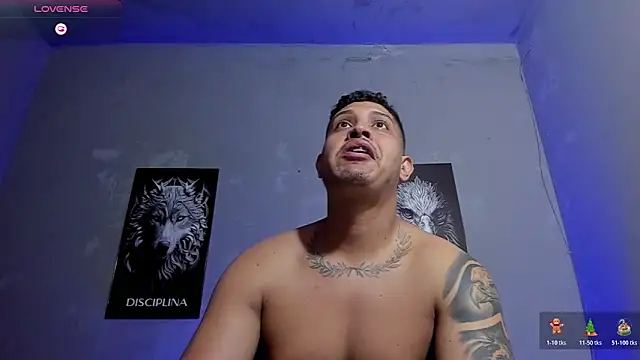 Snapshot of JohanSmith chatting on February 16, 2:07 am JohanSmith online show from February 16, 2:07 am