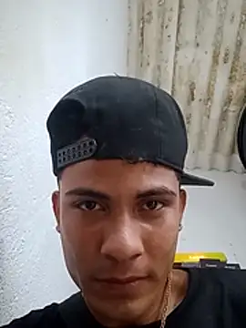 Snapshot of Alejandr420 chatting on March 14, 1:34 am Alejandr420 online show from March 14, 1:34 am