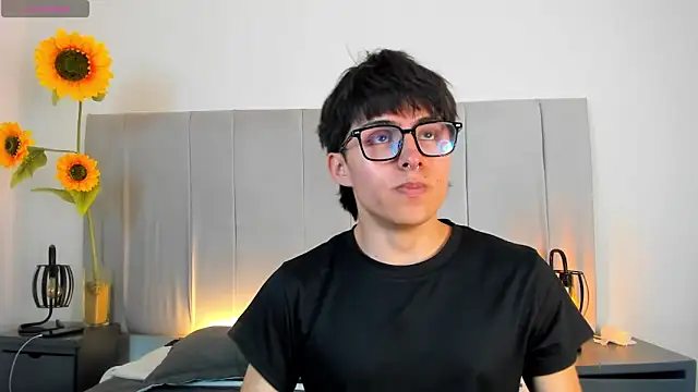 PepperTwink online show from April 15, 4:58 pm