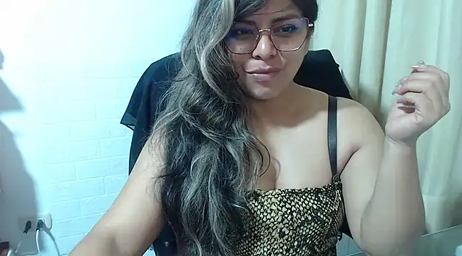Snapshot of KatteAngelLat chatting on March 1, 4:37 am KatteAngelLat online show from March 1, 4:37 am