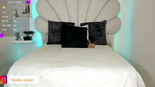 Danielaangelina online show from February 10, 5:44 am