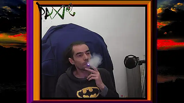 ReyDeBotones online show from March 4, 7:53 pm