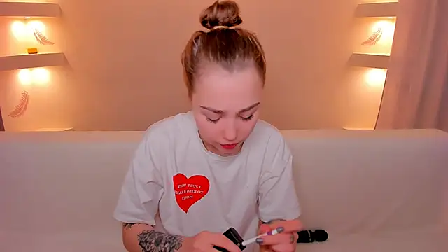 YourMegan online show from November 29, 6:22 pm