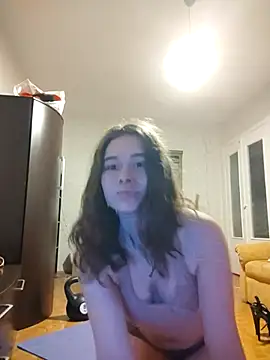 Snapshot of girliemilk chatting on March 13, 1:54 am girliemilk online show from March 13, 1:54 am