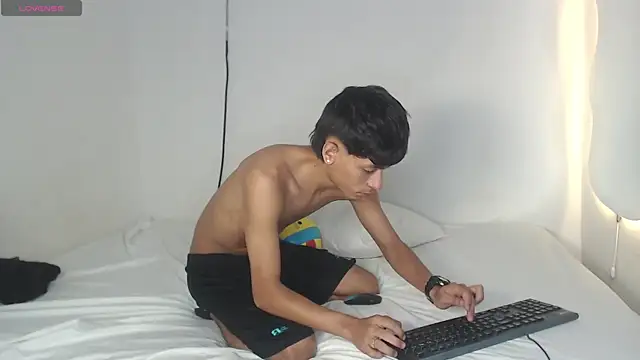 Snapshot of the_murderer chatting on March 7, 10:56 am the murderer online show from March 7, 10:56 am