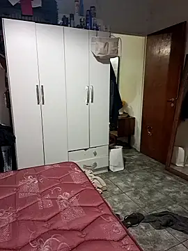 liamlara online show from November 6, 2:23 am