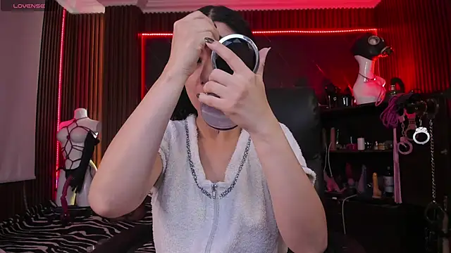 XiaQueen online show from December 5, 11:19 am