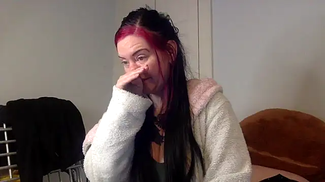 AureliaXOX online show from February 8, 11:24 am