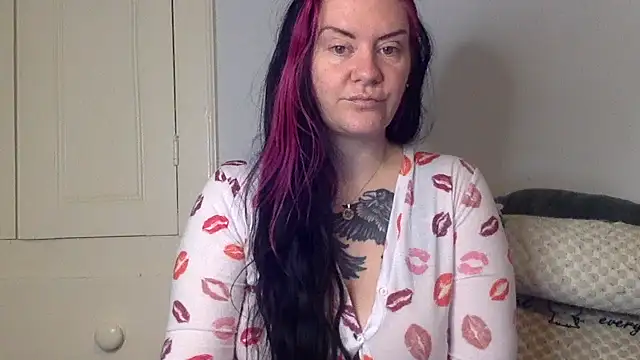 AureliaXOX online show from February 13, 10:33 am