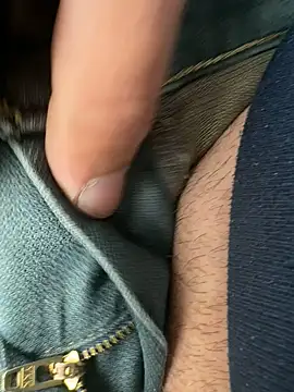 Snapshot of sark0606 chatting on February 11, 12:37 pm sark0606 online show from February 11, 12:37 pm