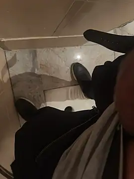 Snapshot of sark0606 chatting on February 17, 4:35 pm sark0606 online show from February 17, 4:35 pm