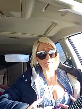 Snapshot of beautifulme23 chatting on February 3, 3:06 pm beautifulme23 online show from February 3, 3:06 pm